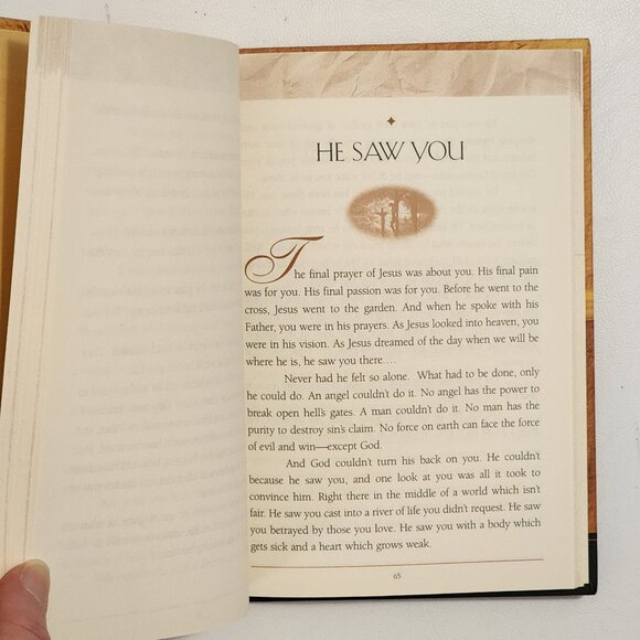 Gift for All People: Thoughts on God's Great Grace by Max Lucado - Picture 4 of 6